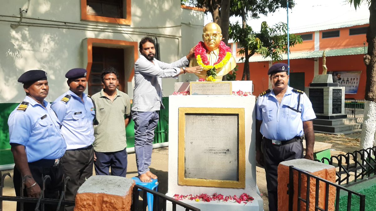 On the occasion of Dr. B.R. Ambedkar Jayanti, the officers/Official of DO; Chennai came together to pay heartfelt tribute to the architect of our Constitution.   Let us all remember and uphold the ideals he stood for.
 Jai Bhim! 🙏
#AmbedkarJayanti #DOChennai