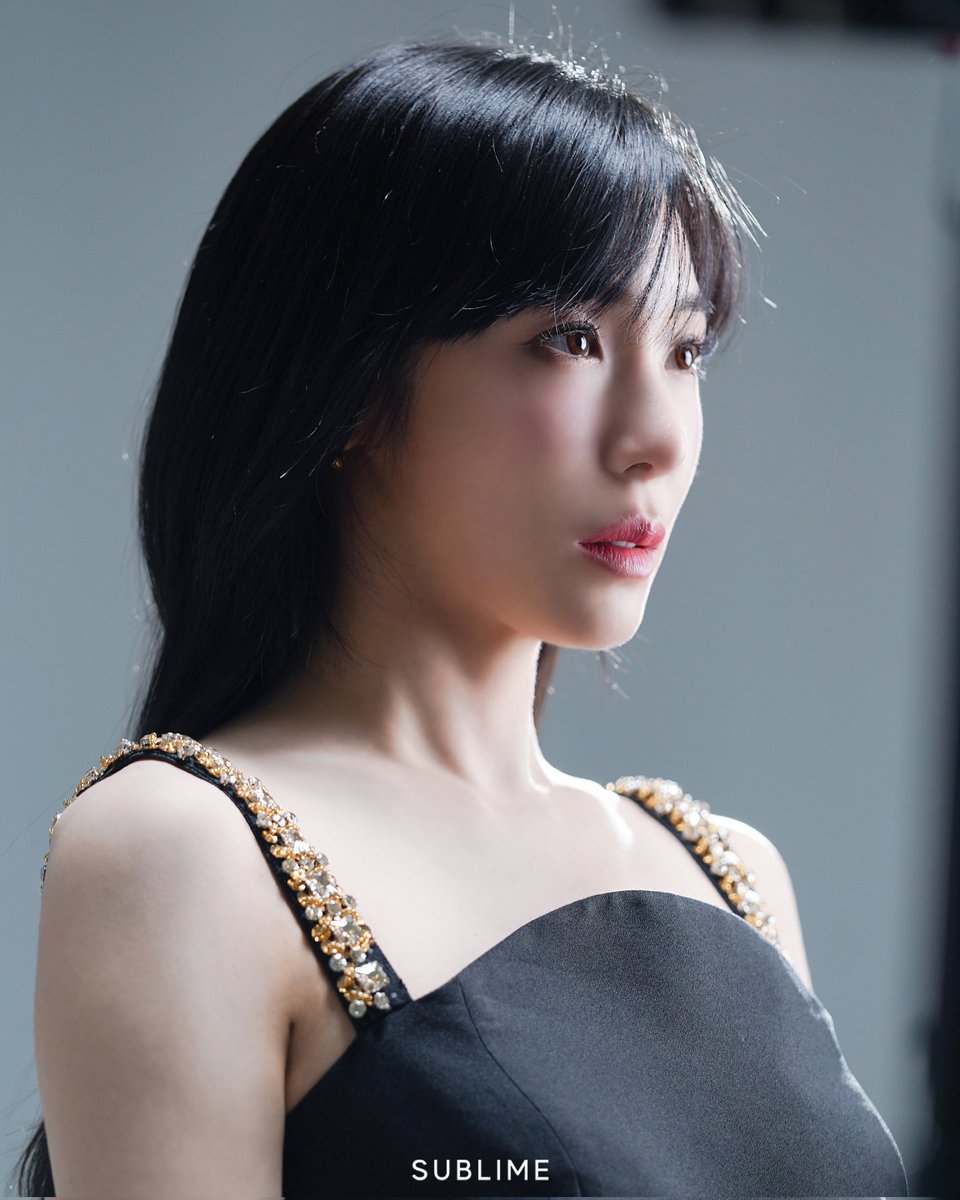 Tiffany Young tweet media