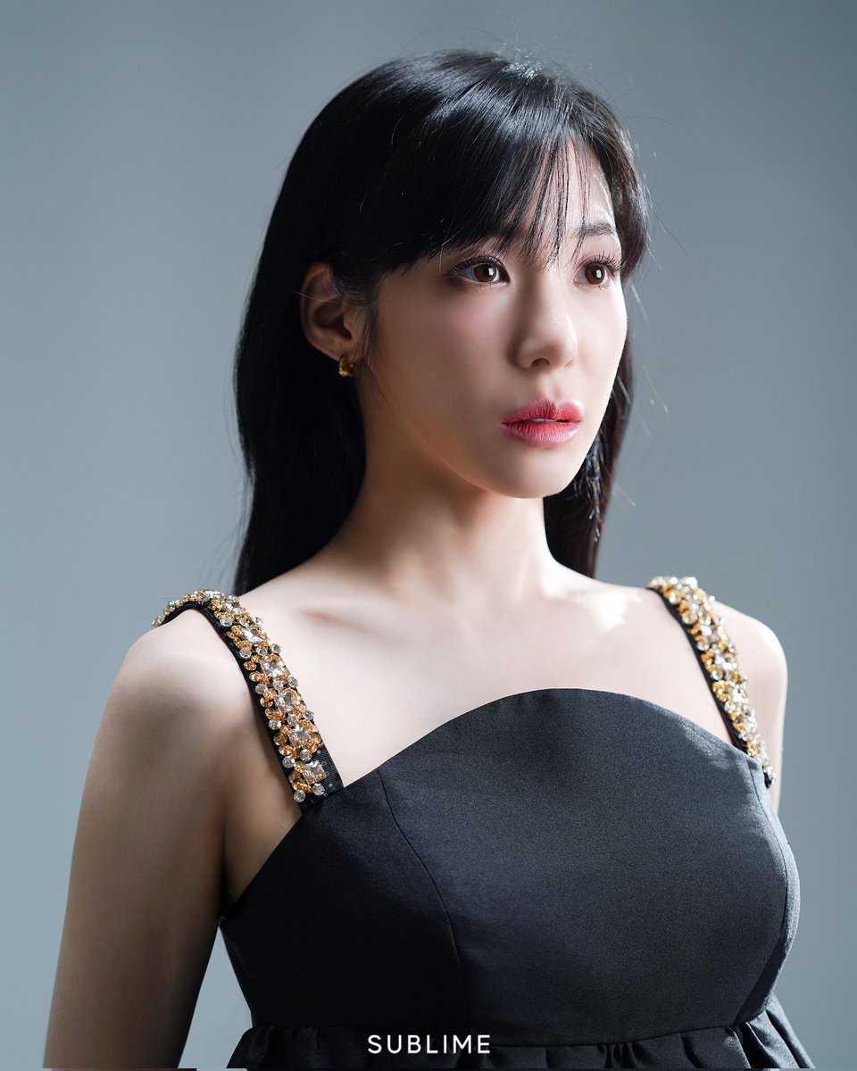 Tiffany Young tweet media