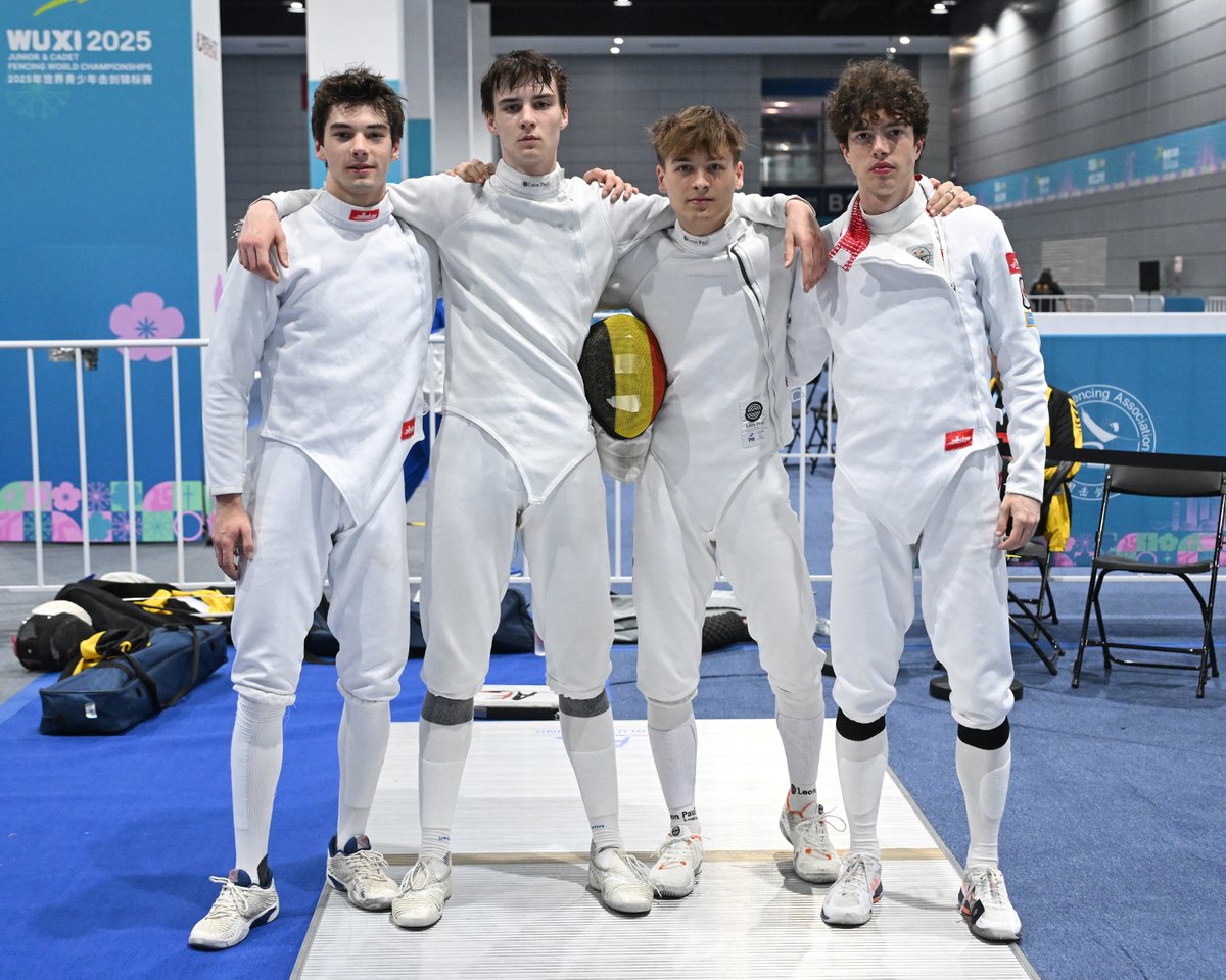FIE_fencing's tweet photo. Cacth the momemnts from Junior Men's Team Epee T32 bouts at the Wuxi 2025 Junior & Cadet World Championships! ⚔️🌍

🔴stream: https://t.co/ZmpRzLXyTH 
ℹ️ info: https://t.co/oiwJ2GnJ5A

📷 Augusto Bizzi / Eva Pavia Gomez / Luca Pagliaricci
#Wuxi2025 #China #fencing #escrime #esgrima #CadetWorlds #worldchampionships #FIE #epee