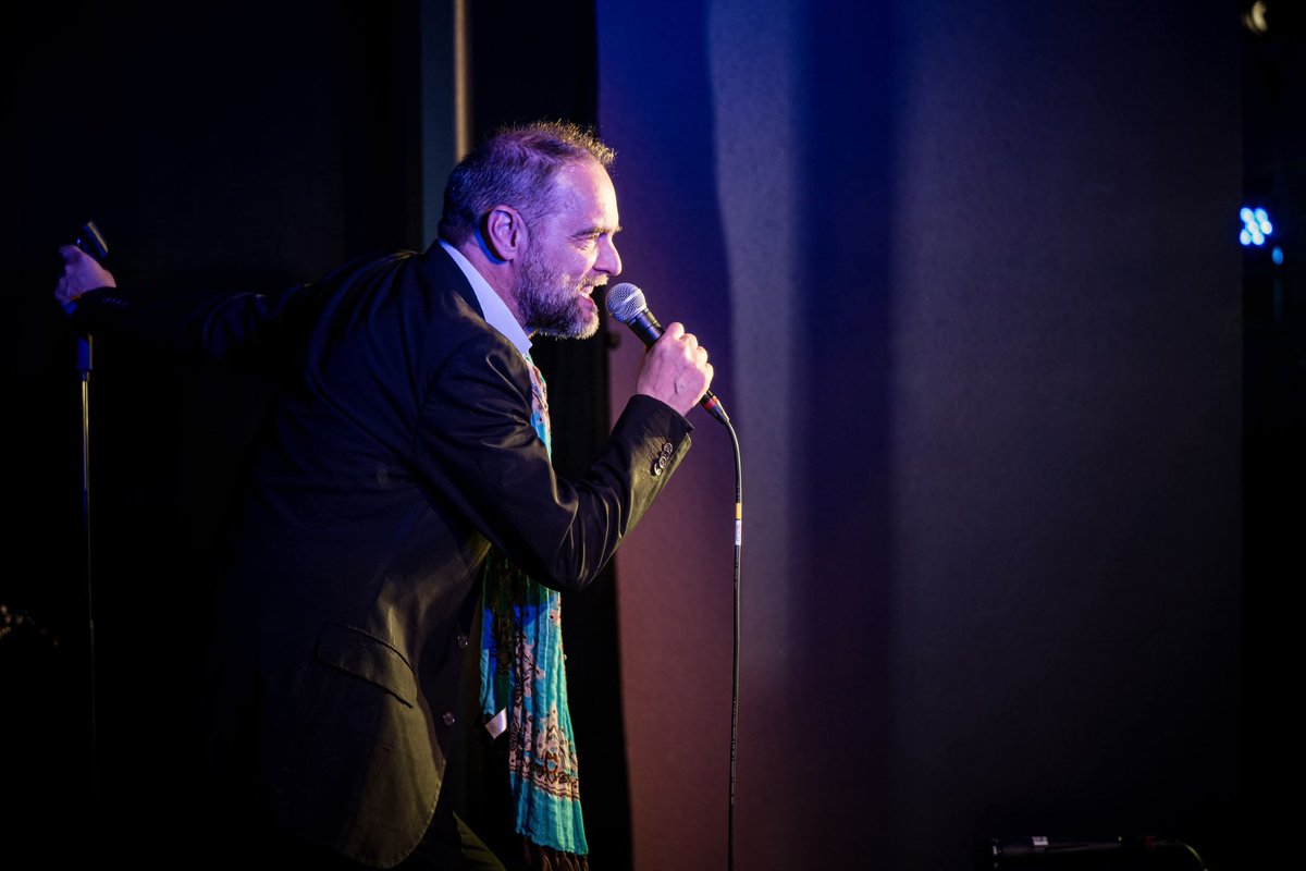 PeterPreuv's tweet photo. Opgetreden met NIEUW VUUR in De Fwajee

Dikke merci aan 

- fotograaf Flipke Nuyttens
- video Cozy Media Productions
- PA Magirus events
- geluidsmix Sanen Michiel
- licht Vandormael Omer
- De Fwajee Guy Ista
- helpende handen Zjeeke &amp; Jos
- en het talrijke publiek
You all rock! https://t.co/zh1e6vuZxn
