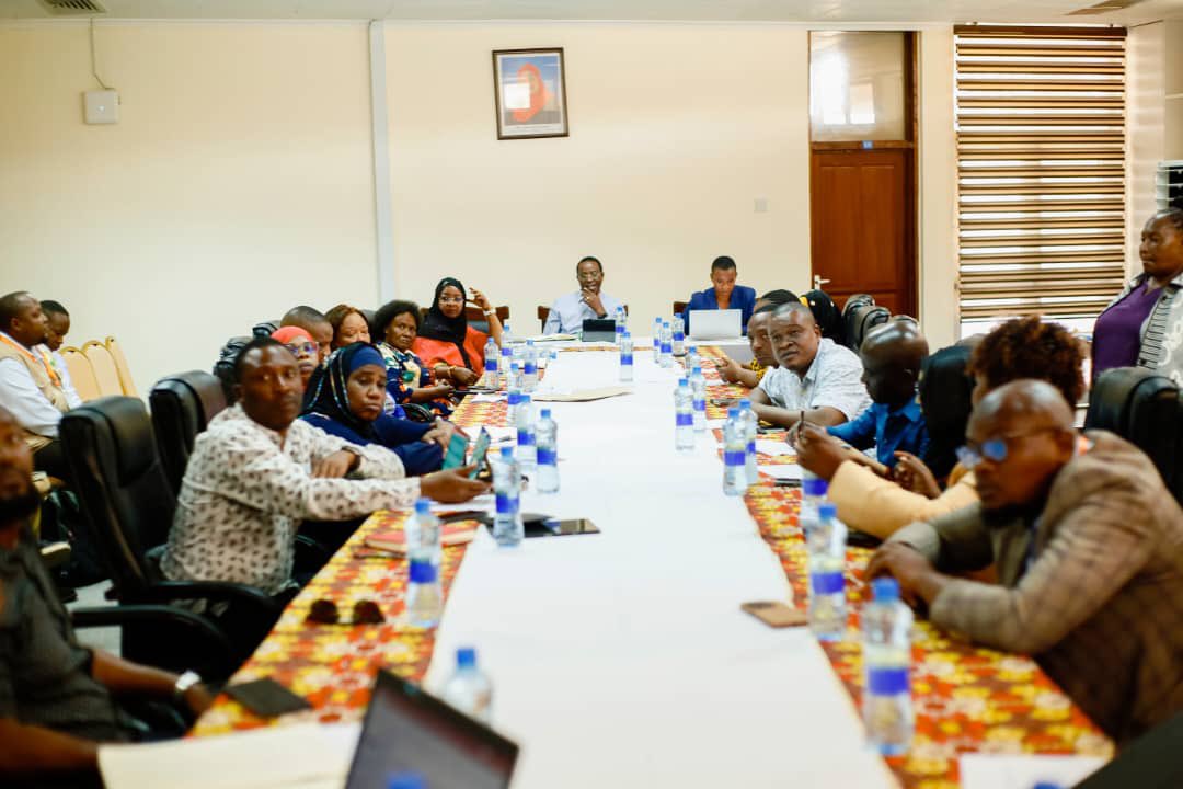 Youth voices at the table!

GAIN Food Systems Youth Leaders engaged in a high-level dialogue with MPs on the 2025/26 Agriculture Budget calling for stronger youth &amp; women inclusion and real action on post-harvest loss reduction.

#YouthInAgriculture #FoodSystems #Act4Food