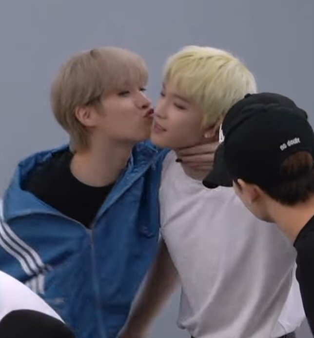 imamoomoon's tweet photo. Xion best maknae, I don't make the rules https://t.co/n1WLriUlVU