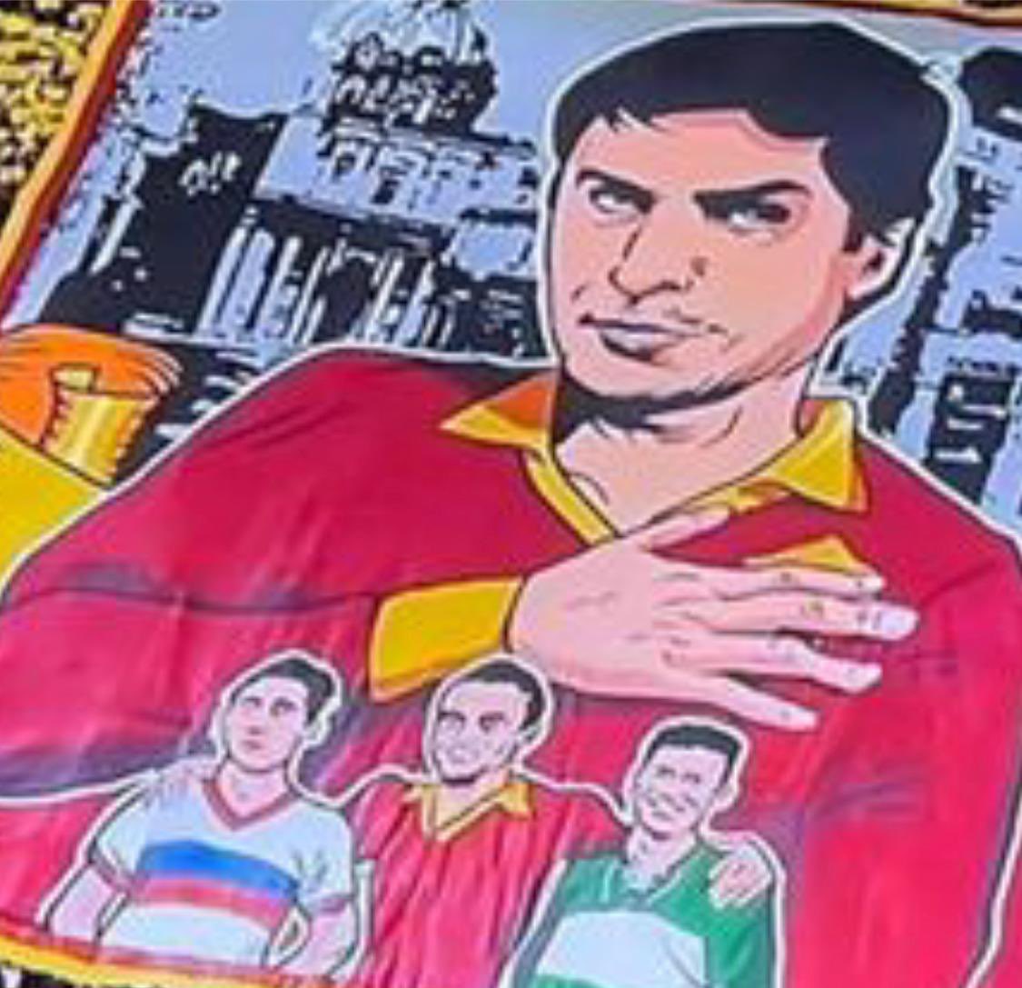 LazialeLeale's tweet photo. Ragazzi non siate ingenerosi. Hanno fatto passi da gigante, passando da tampax e cazzi enormi ad una stampa di Gigi Sabani ben fatta!

#asroma #asrom #napoletani #curvasud #figlistupididiroma https://t.co/yveqNK2Bct