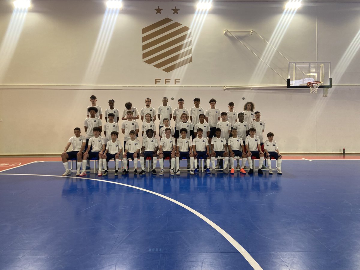 Timboussaint_T's tweet photo. 1ère édition du concours Les espoirs du futsal
➡️32 jeunes issus de toute la France et des Drom Tom réunis à Calirefontaine
➡️Des tests techniques, des matchs 3 vs 3 et 5 vs 5
➡️Un temps d’échange avec l’équipe de France futsal et son staff
Bravo aux joueurs
#futsal #fff #lpiff https://t.co/J2PRJWLqmg