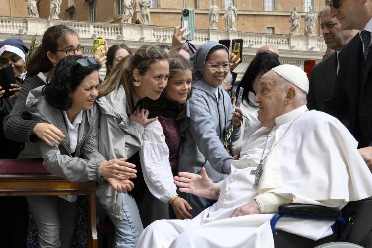 Did The Pope Die? tweet media