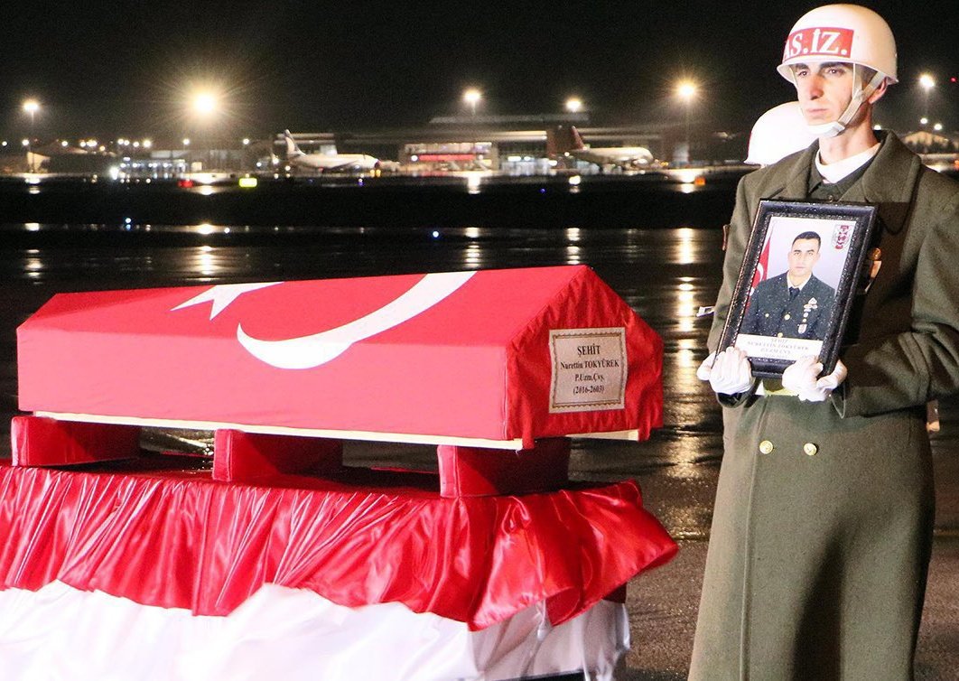 Hoşgeldin vatanına, 
Hoşgeldin yuvana, 
Kavuşturana şükür.