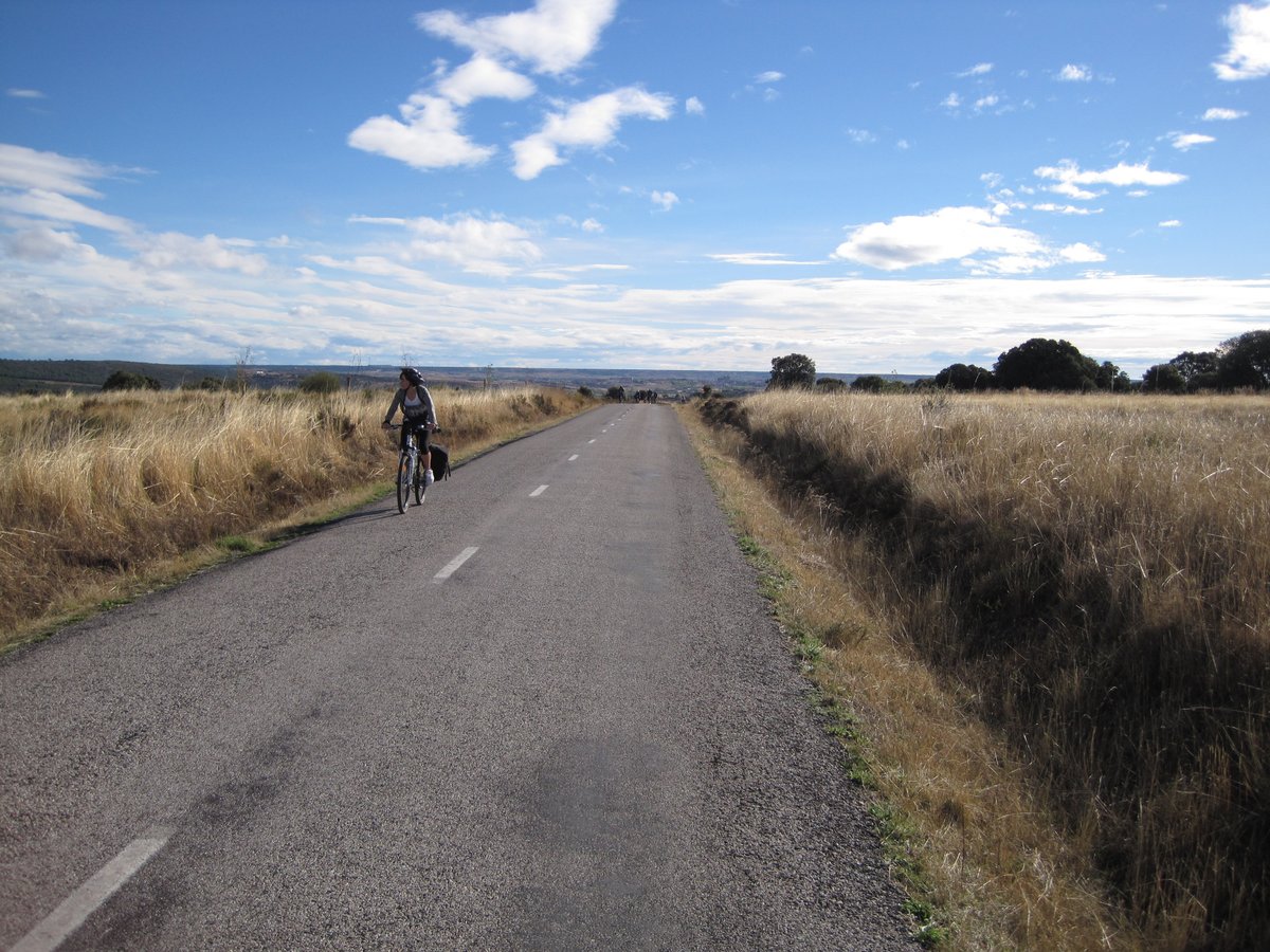 TheWayExp's tweet photo. Cycle the legendary #CaminoDeSantiago 🚴‍♂️

👉 https://t.co/4UPpTCQOxq
#CyclingCamino #StJamesWay #BikeSpain #AdventureTravel https://t.co/3tjmdPLbiP