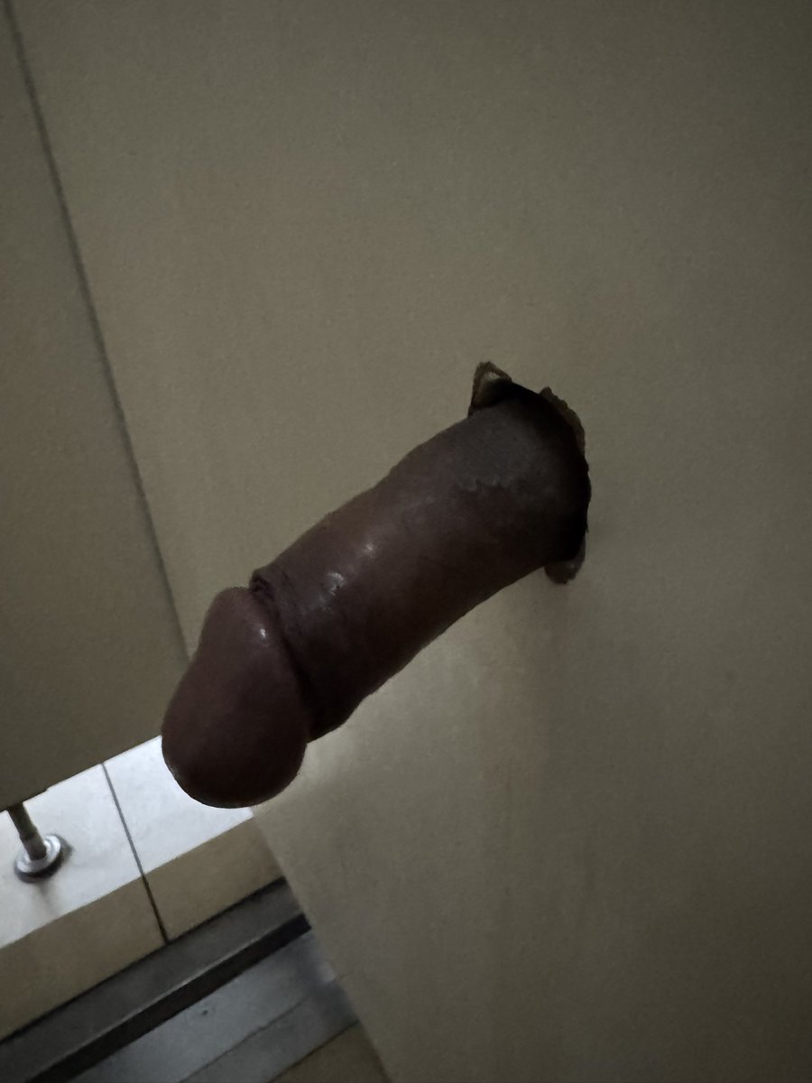 ผ่านมาทางนี้เเว๊ะดูสักหน่อย ใหญ่มากกก ไม่ต้องถามนะว่าที่ไหน ไม่ขอบอกลายละเอียด