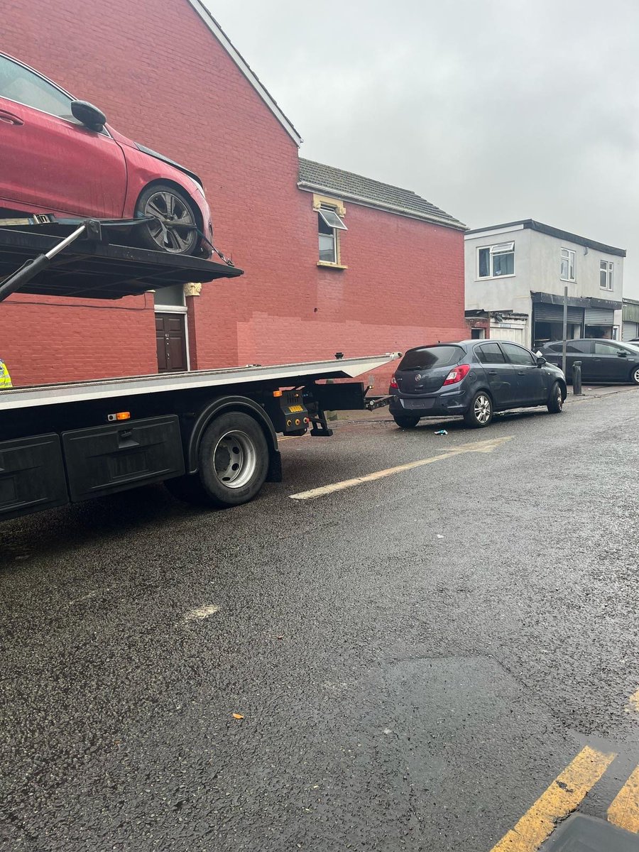 Kilburn Police (@mpskilburn) on Twitter photo Officers from Cricklewood and Kilburn SNT supporting council parking enforcement officers on Hassop Rd and adjacent roads. Multiple cars lifted and also ticketed.
<a href="/MPSCricklewood/">Cricklewood Community Policing</a> <a href="/MPSBrondesbury/">Brondesbury Police</a> Officers from Cricklewood and Kilburn SNT supporting council parking enforcement officers on Hassop Rd and adjacent roads. Multiple cars lifted and also ticketed.
<a href="/MPSCricklewood/">Cricklewood Community Policing</a> <a href="/MPSBrondesbury/">Brondesbury Police</a>