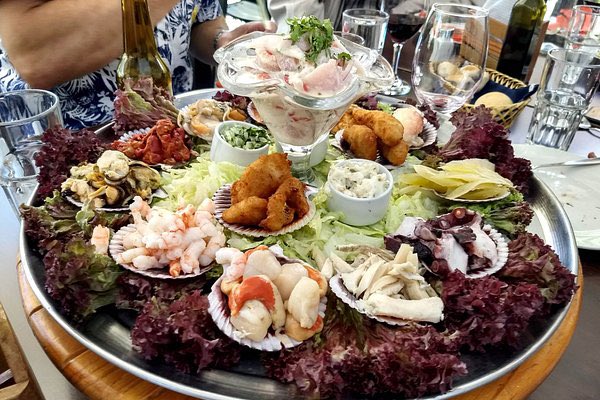 Radio 13c (@radio_13c) on Twitter photo “Solo un 10% de los pescados y mariscos se comen en restaurantes” Stefan Gelcich, director de <a href="/MilenioSecos/">Instituto Milenio SECOS</a> por consumo de estos productos en Chile
#CuatroCabezas
Escucha la 102.1📻 radio13c.cl🎧 y la App Radio13c📲 “Solo un 10% de los pescados y mariscos se comen en restaurantes” Stefan Gelcich, director de <a href="/MilenioSecos/">Instituto Milenio SECOS</a> por consumo de estos productos en Chile
#CuatroCabezas
Escucha la 102.1📻 radio13c.cl🎧 y la App Radio13c📲
