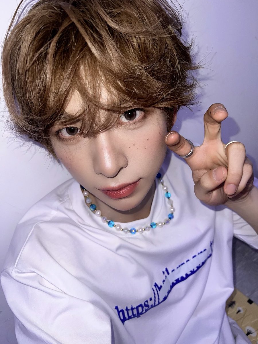 _AMPERSANDONE_'s tweet photo. 앤디어 메롱😜

#앰퍼샌드원 #AMPERSANDONE
#최지호 #JIHO https://t.co/6W2TWJhh6r