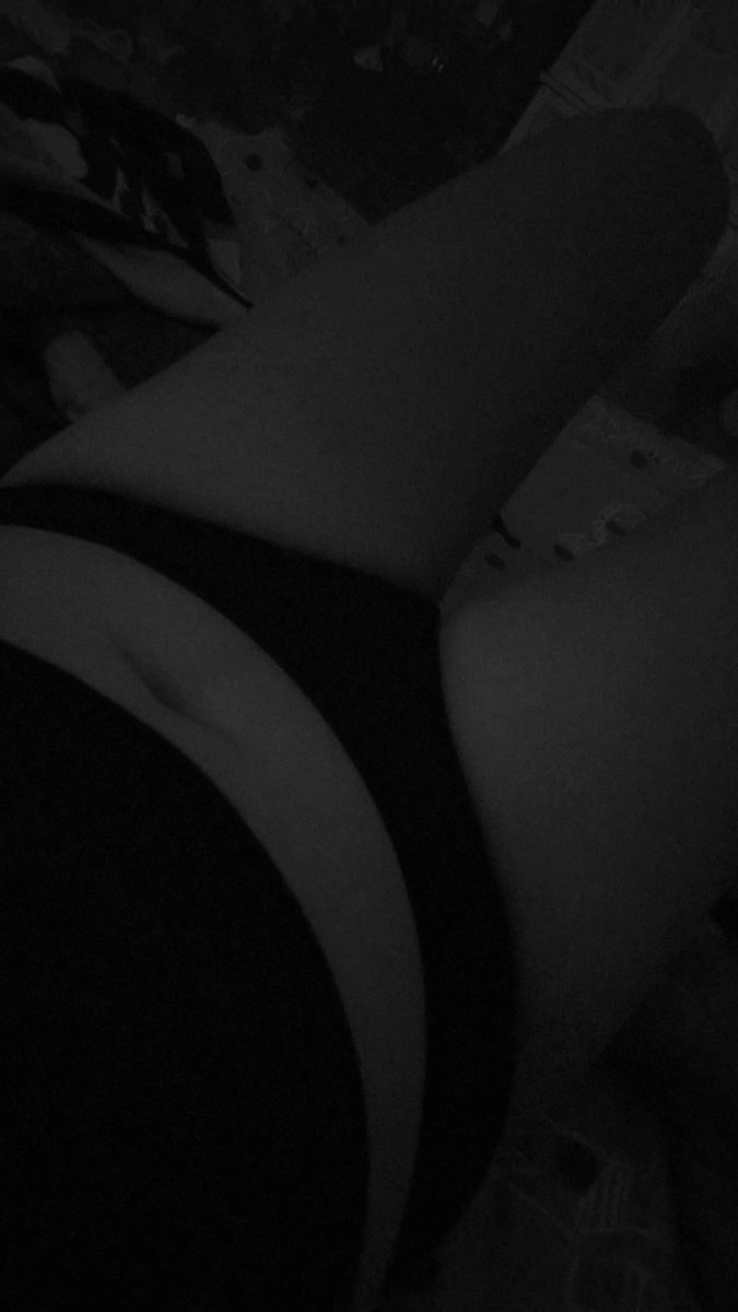 เอาแบบนี้มั้ย ถอดกางเกงออก