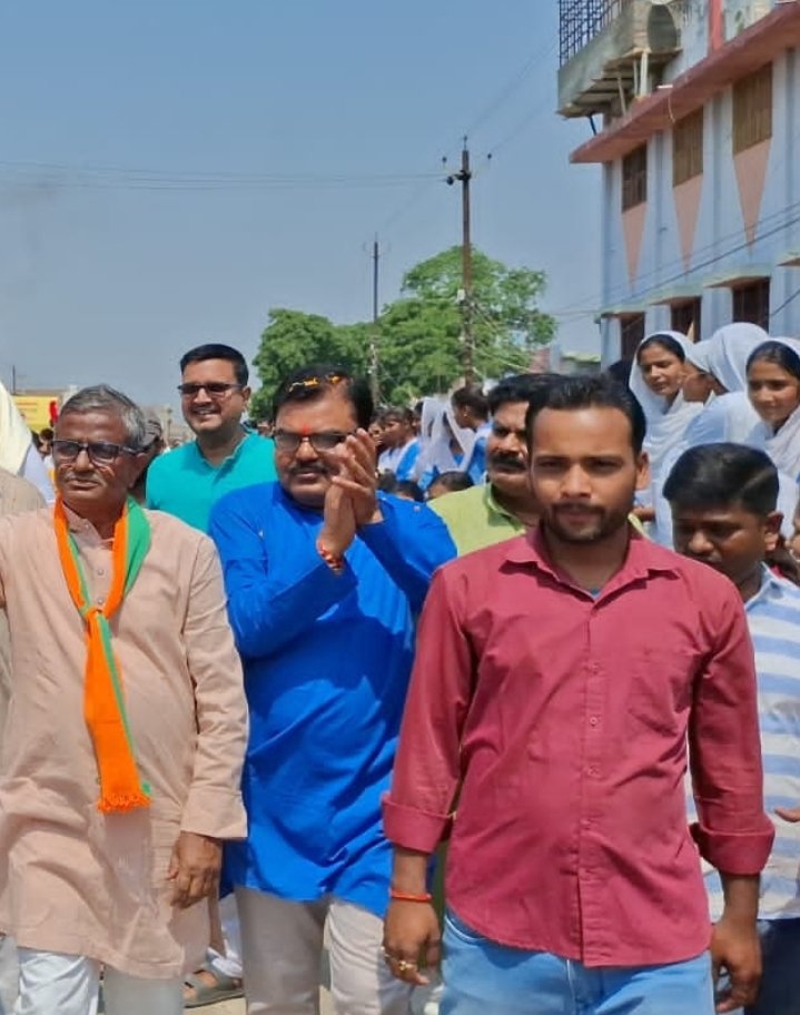 दैनिक जागरण अखबार का स्थापना दिवस बगहा में मनाया गया