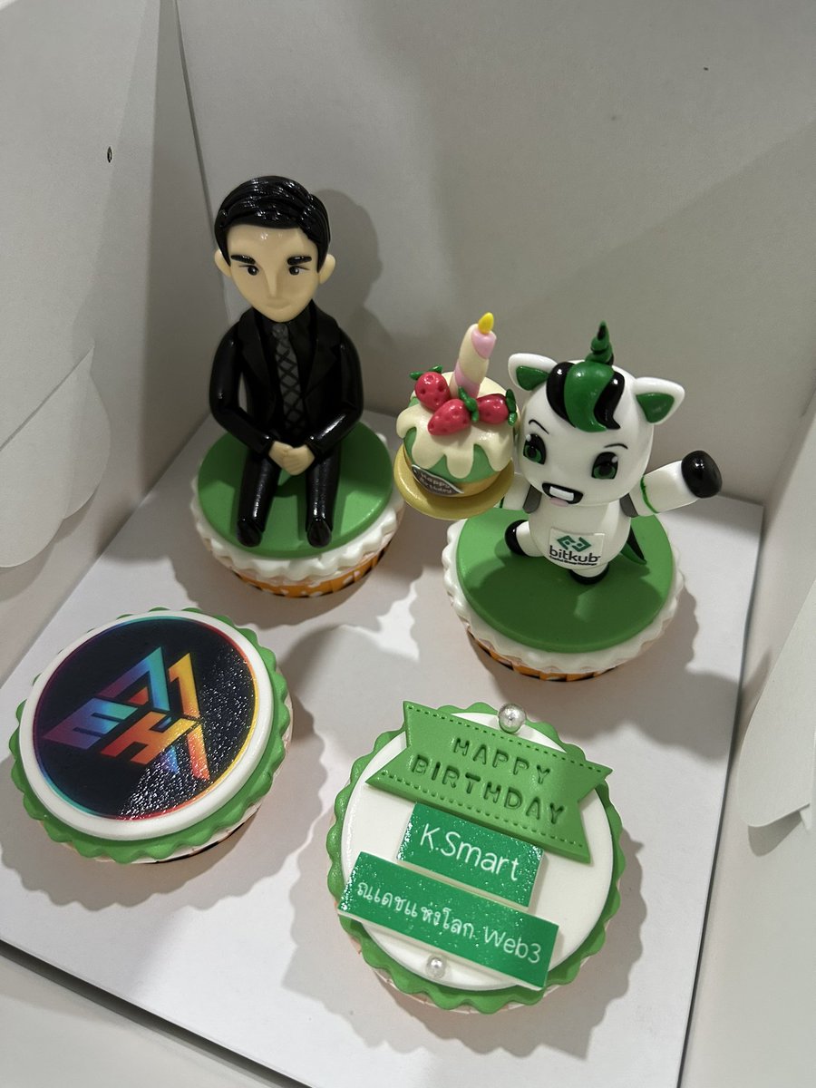 SmartWeb3God's tweet image. Special thanks to @BitkubOfficial for the lovely birthday cake 🥰🙏🏻💚

#SmartWeb3God #Bitkub #Crypto #Birthday