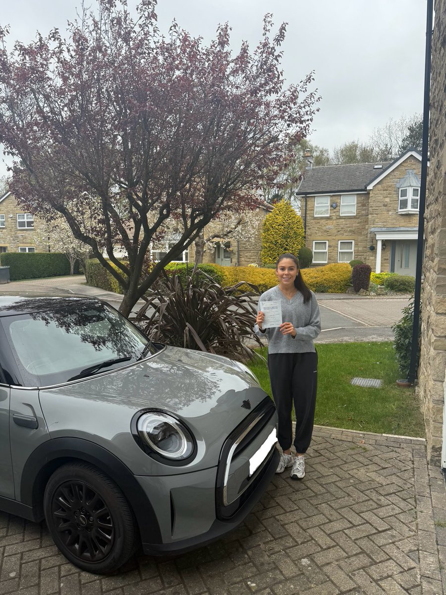 AndrewSinker's tweet image. Massive congratulations to George and passing you driving test today on your first attempt. You have done really well and have developed into a great, safe driver. It has been a pleasure helping you get onto the road. 
Stay safe and stay in touch. 👏🚗