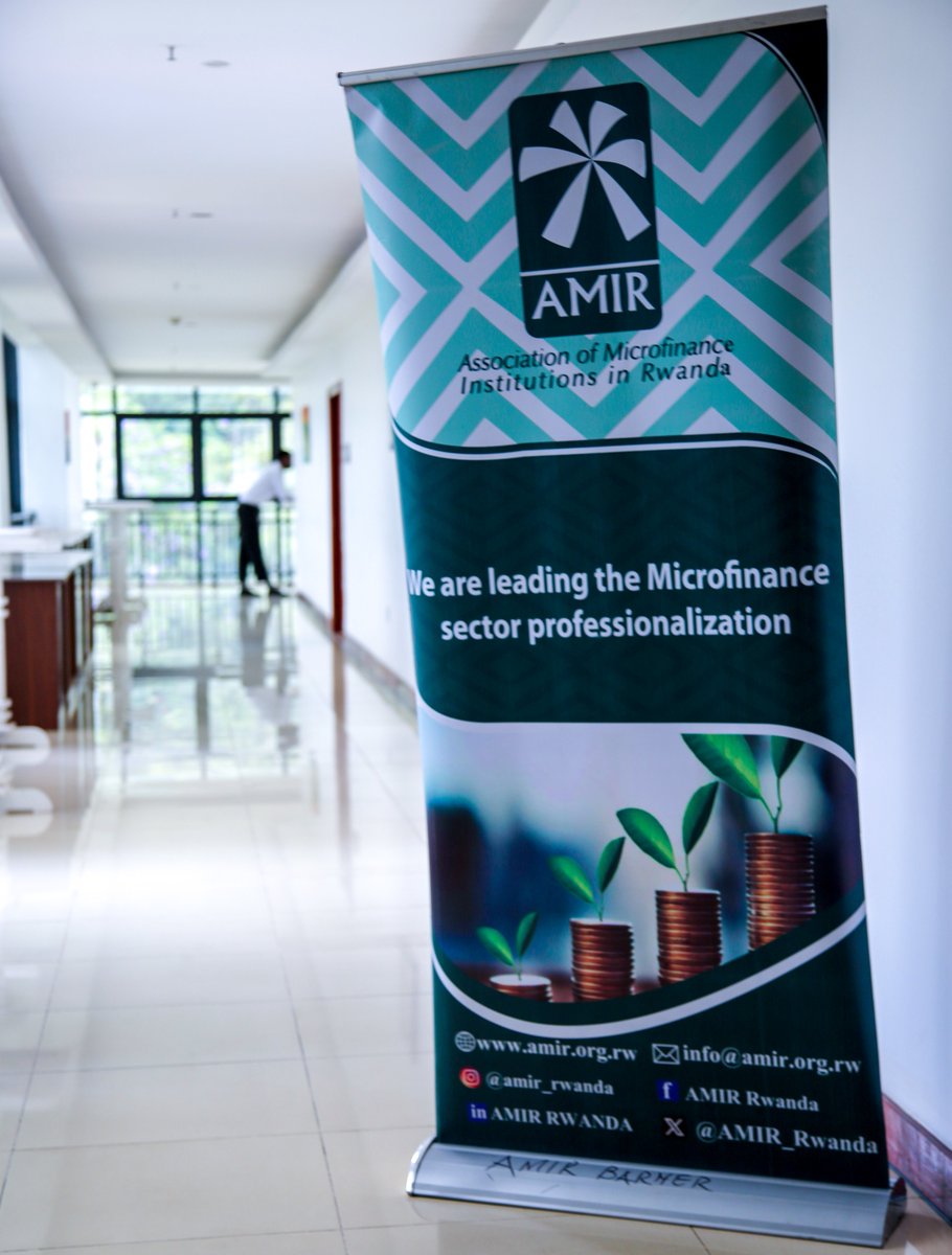 AMIR_Rwanda's tweet photo. Today, at @mhotelkigali, AMIR held a strategic meeting with Microfinance Institutions (MFIs) under the #KatazaProgram to discuss and review the features of the Kataza Rubyiruko financial product.
#AMIR https://t.co/5Sv9bU51la