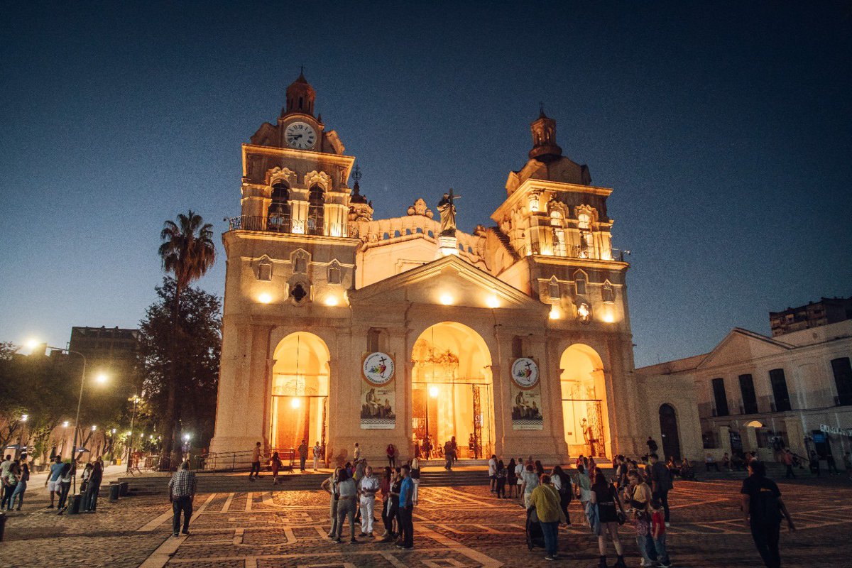 ⛪️ Semana Santa: un circuito interreligioso en #CórdobaCapital.

📍 El recorrido se realizará este miércoles a las 15:00 horas, desde la oficina de información turística ubicada en el Cabildo.