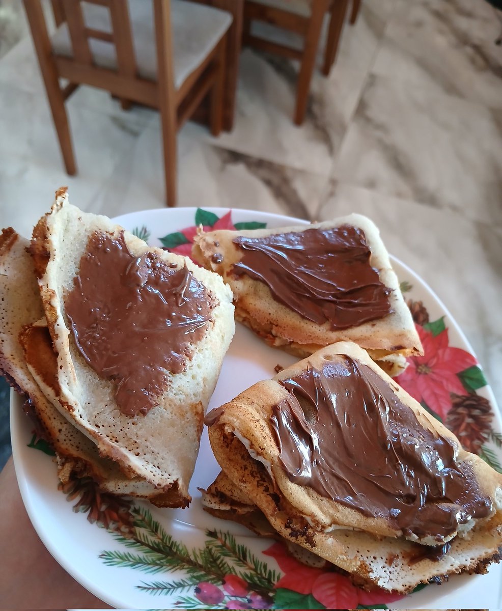 teamojinx's tweet photo. gente eu fiz crepes de café da manhã https://t.co/QE4krgcZym