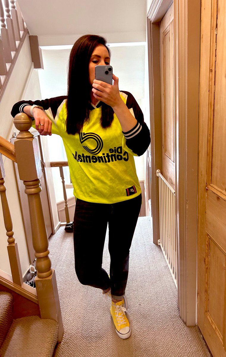 amyalby2904's tweet image. 🇩🇪 Dortmund 1995/96 🇩🇪 

It’s neon

It’s long sleeves 

Theres no better 90’s combo