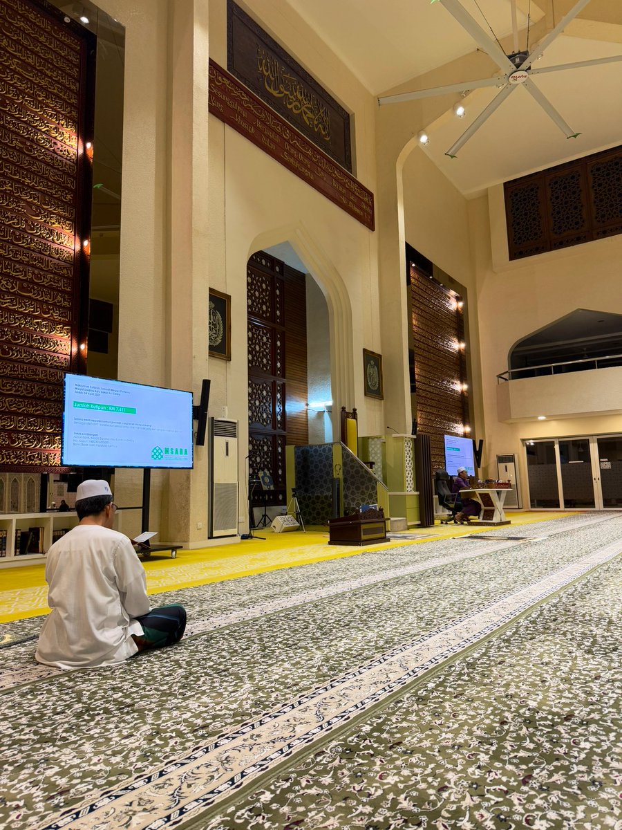 “Kita mesti nak kawan dgn org yg kaya,baik,tak kedekut,yg kita nak spend masa selalu. Kita lupa kita ada Allah yg kita boleh “berkawan”. Dialah yang Maha Kaya, Maha Baik, Maha Pemurah, dan Maha Sempurna, yg kita boleh spend masa selalu”. 🥹😢