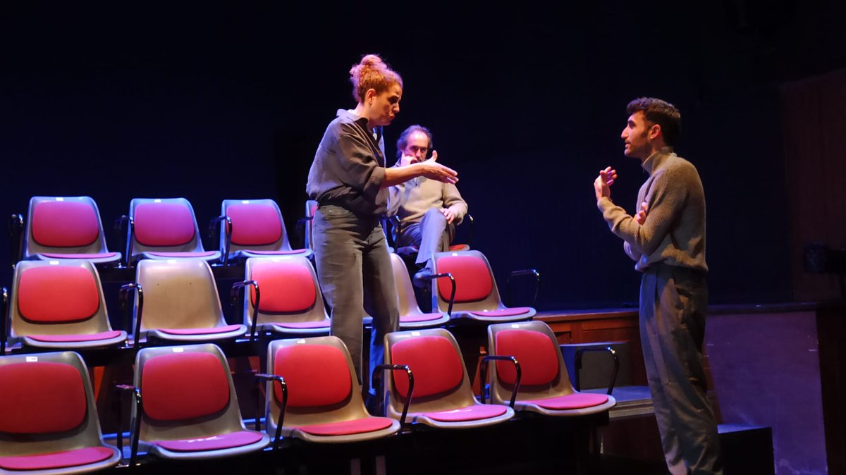 🚨ATENCIÓ! Obrim convocatòria per a una residència estiuenca (al juliol) de 2 setmanes a l'Espai el Tub per a companyies o creadors/res balears que vulguin desenvolupar el seu projecte que tengui com a base la nova dramatúrgia. 
ℹ️Més info: shorturl.at/uw7ak