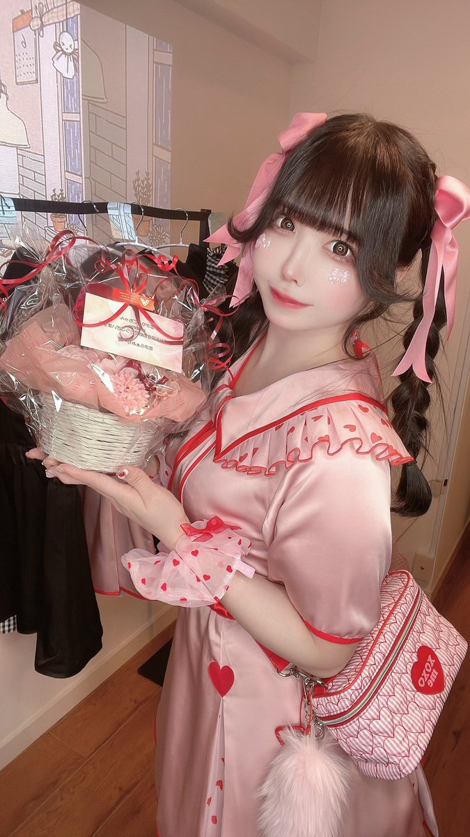 x♡x♡meクラファン支援者の
みなさまへのお披露目&amp;受注会♡
ありがとうございまる♡

しおが自信をもってかわいいって思えるアイテムたちがちゃんと形になりました…♡

たくさんおむかえしてくれて
とってもうれしまる♡！
お祝いもありがとうの(Ｕ ∩'ᴗ'///Ｕ)♡
#xoxome