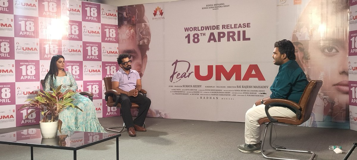 PROSaiSatish's tweet image. Team #DearUma Promotions with #Fridayposter @BigtvCinema @tfpcin #filmyzone

@sumaya_reddy 
@AmbarPruthvi
#actressamani