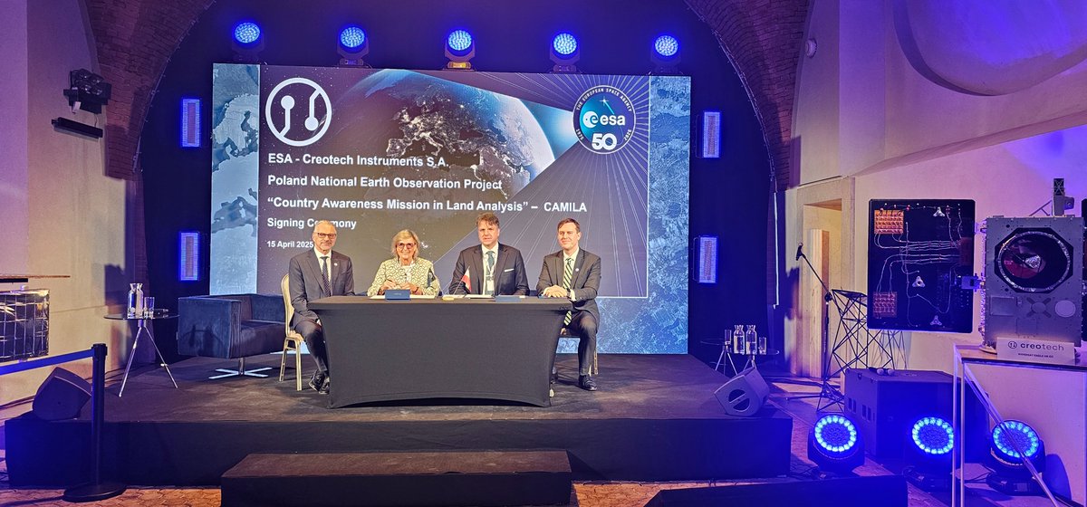 CreotechSa's tweet photo. 🛰️🇵🇱 #Creotech Instruments signs €52M deal with @esa to build Poland’s CAMILA satellite constellation! At least 3 EO satellites, full ground infra & ops system coming up - key step toward 🇵🇱 space independence.
Huge win for #HyperSat & Polish space tech!
#CAMILA #CRI https://t.co/kkPxpjCiV4