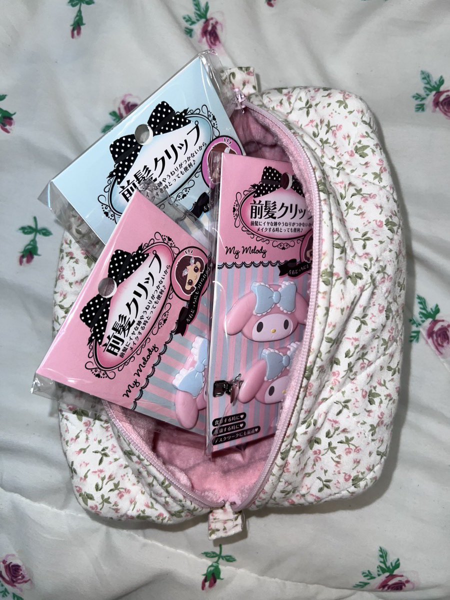 แจกกกกกกกค่า 🩷🌸🌟 แจกมายเมโลดี้ 2 อันนน (ได้มาจากดองกี้ที่โตเกียวเมื่อปลายเดือนที่แล้วเองค่ะใหม่มาก)

รี+ฟอลทวิตนี้
ประกาศผลถ้าฟลวถึง 500+ นะคะ 🎀👛🩰

#ตลาดนัดsanrio #ตลาดนัดซานริโอ้