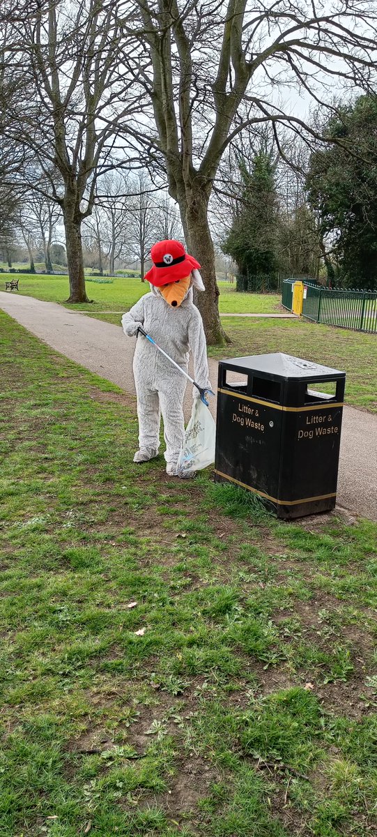 MyDoncaster's tweet image. Many thanks to all those who took part in the 2025 #GreatBritishSpringClean in Doncaster💚

Our teams issued 280 adult litter pickers, 154 children’s litter pickers, 273 high-vis vests and 2180 red bags throughout the campaign!

Get involved, visit: doncaster.gov.uk/services/envir…
