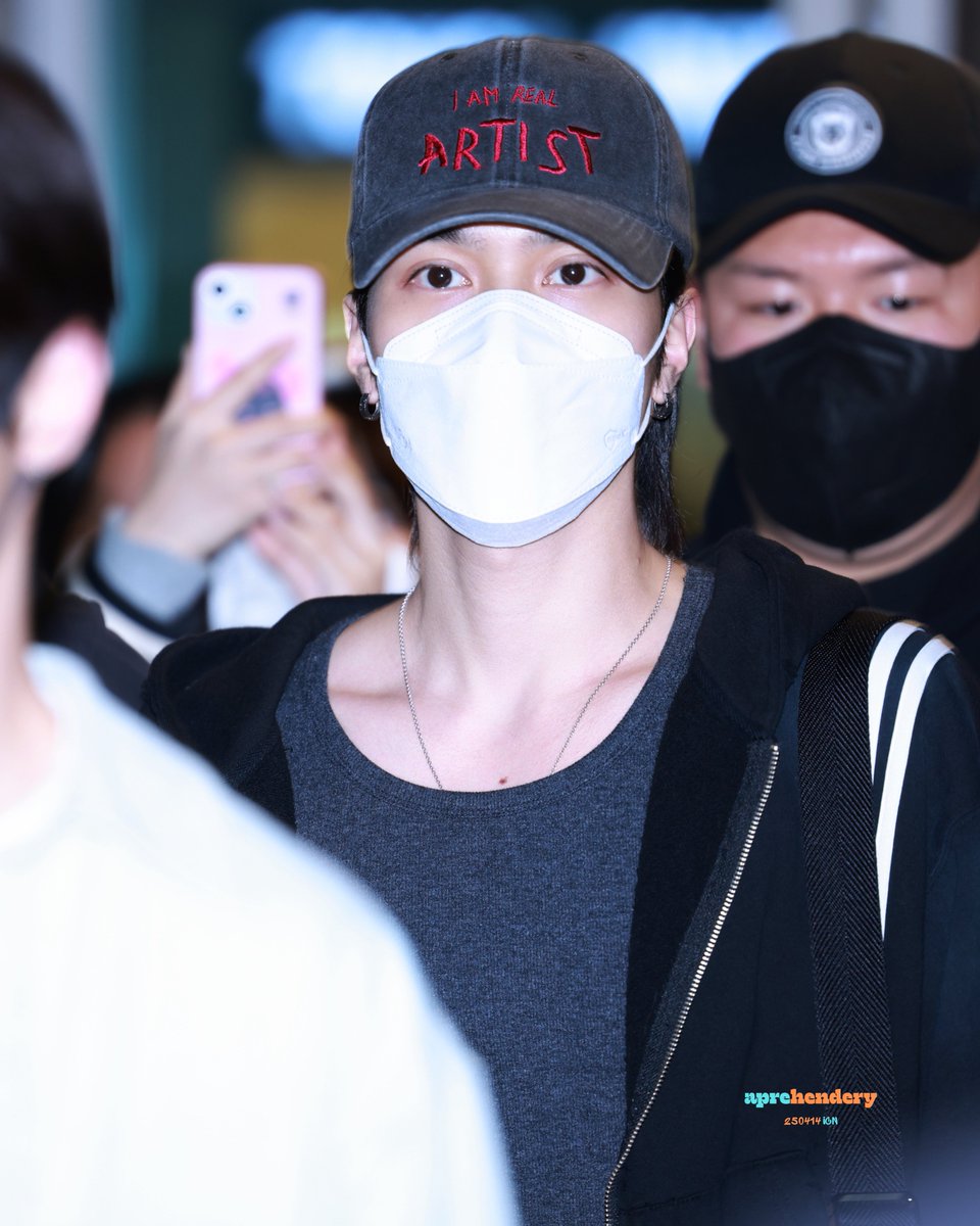 250414 ICN 입국

#WayV #威神V #웨이션브이 #Hendery #黄冠亨 #헨드리