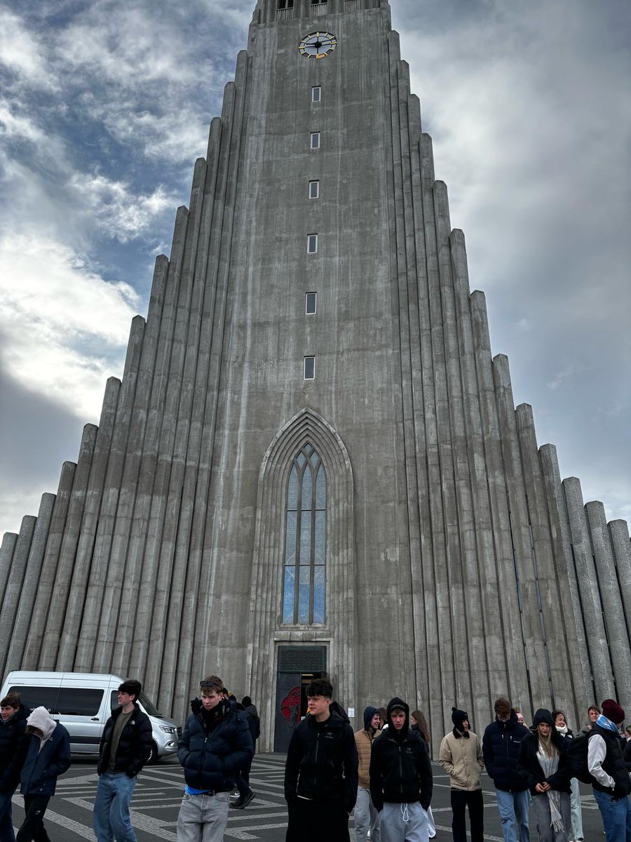 GeographyPC's tweet image. On our last day in Reykjavik we visited an imposing church designed to resemble basalt lava pillars, spent time in the tourist shops and visited the Sky Lagoon geothermal waters and spa to relax before our flight home. An amazing trip from start to finish!