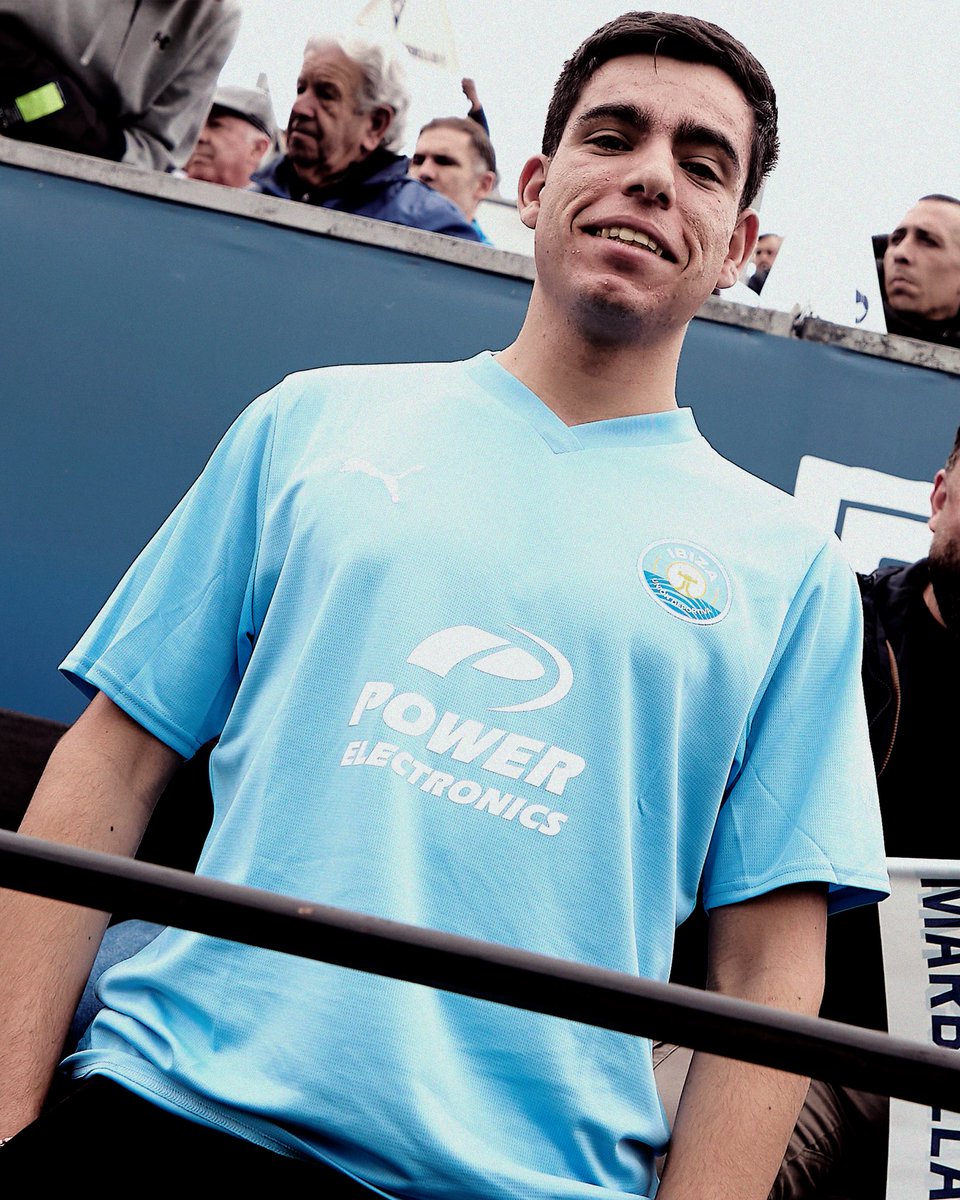 Bon dia, blau cels 🩵