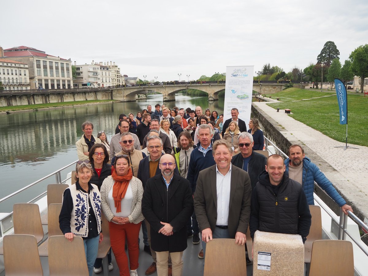 Remise des prix du 2ème concours "J’agis pour préserver l’eau"💧du programme #ReSources organisée par l’EPTB Charente, Eau17 et <a href="/AggloLR/">La Rochelle Agglo</a>.
Objectif : mettre à l’honneur les initiatives locales en faveur de la préservation de l’eau 👏