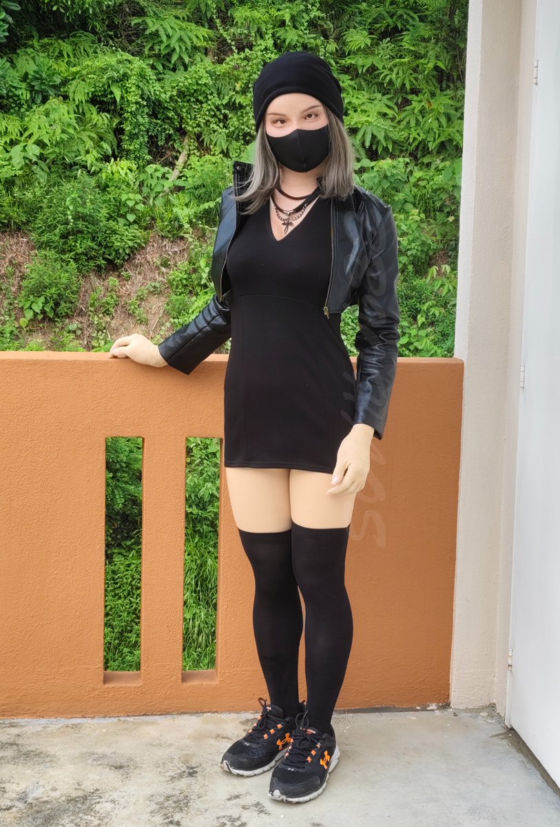 面具＋全身包裹严严实实，配上个口罩有种露了但又好像没露的满足感和安全感☺️