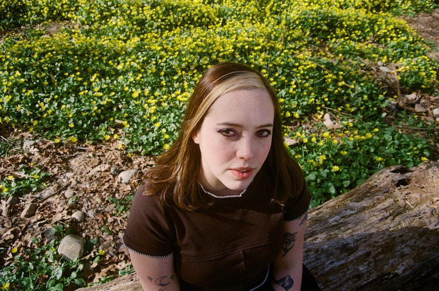 米ナッシュビル出身シンガーソングライター
Soccer Mommy (<a href="/sopharela/">soccer mommy</a>)

6年ぶりの来日ツアー開催決定🇯🇵

昨年リリースした最新アルバム『Evergreen』を引っ提げ大阪&amp;東京で開催！

🔗来日公演 詳細
smash-jpn.com/live/?id=4442
<a href="/SMASHjpn/">SMASH-jpn</a>
🎵『Evergreen』再生
lnk.soccermommyband.com/m