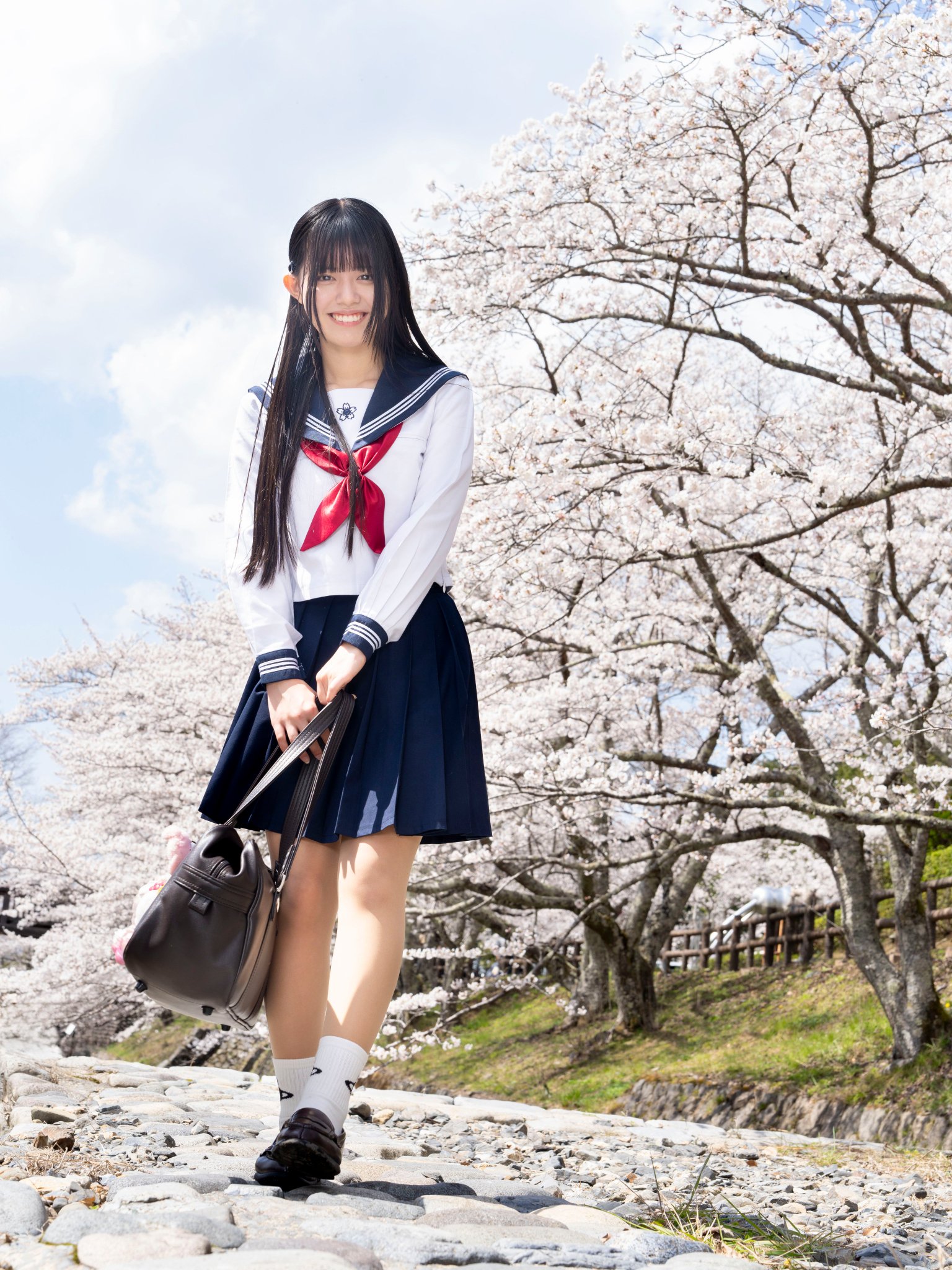 青春有你3 トレカ 白 制服 楽天市場】セーラー服 学生服 3点セット 白色長袖＋ネイビー