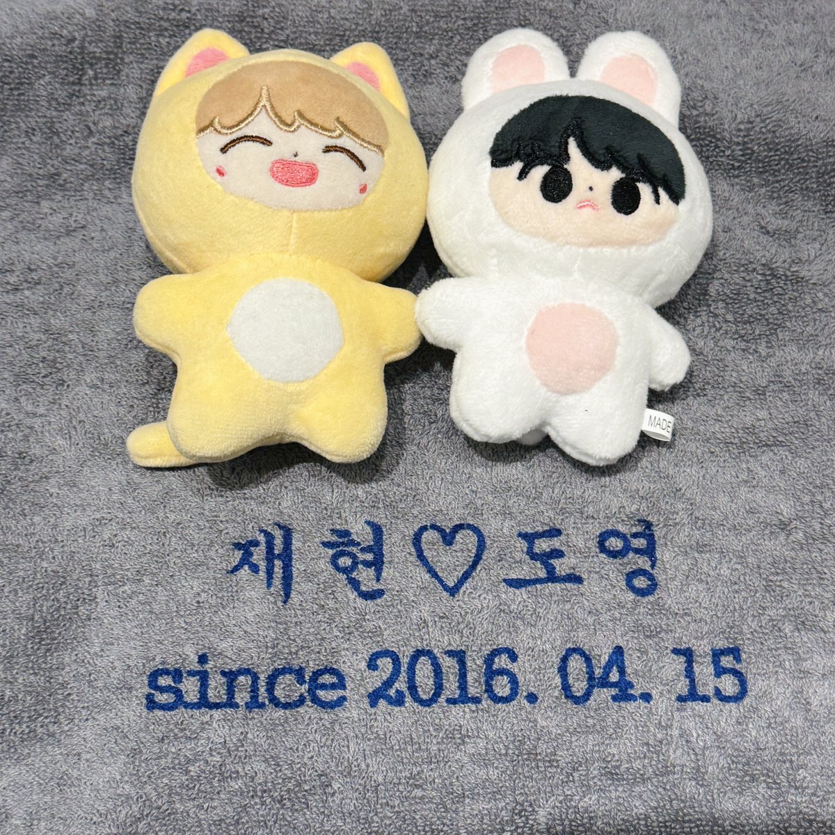 오로지
재도절 만을 위해
4월15일을 기념하기위해
케이크를 낋이면서
ㄱㄷㅇ 사진을 레퍼로 부탁드렸더니
사장님말씀,
혹시.. 무슨, 날인가요?
어떤, 일이 있나요?
••• 모임이, 있습니다...