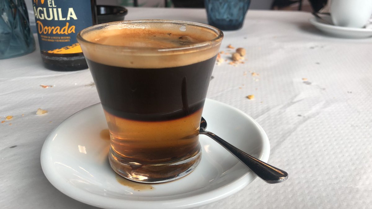 El meu germa i ma mare esmorzant hui en el Gastrobar El Desti de l'Alcudia xicons jeje <a href="/pacolonso/">Paco Alonso 🍊👉🦋</a> <a href="/CulturaAlmuerzo/">Cacau D'Or 🍊</a>