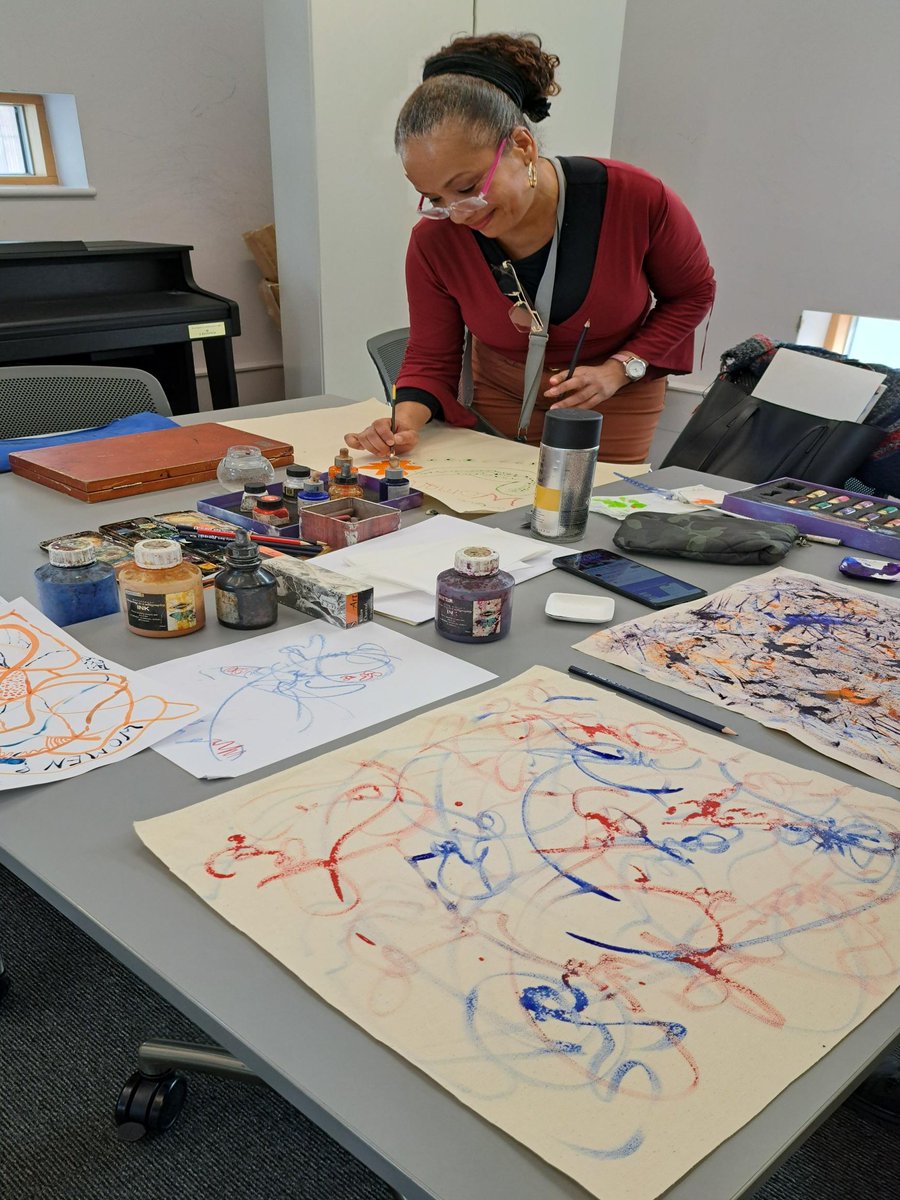 haringeycouncil's tweet image. 📚 From reading groups to music classes, there's so much going on at April's #LibraryOfTheMonth, Coombes Croft Library.

🎨 Check out these photos from a recent art workshop.

Find out what's happening at your local library: libraries.haringey.gov.uk/events

@haringeylibrary