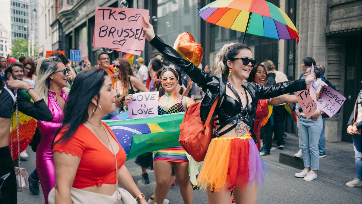 EuropeanSlpr's tweet photo. Your #BrusselsPride celebration starts onboard the #GoodNightTrain!

🚊Depart 15 May from Prague, Dresden or Berlin
🌈Arrive the next morning in the heart of Brussels

Get 20% off your travel to and from Brussels Pride: https://t.co/PAkrNNLYaX

⁠©https://t.co/He5XLnCLvJ https://t.co/05UeoNCuUd