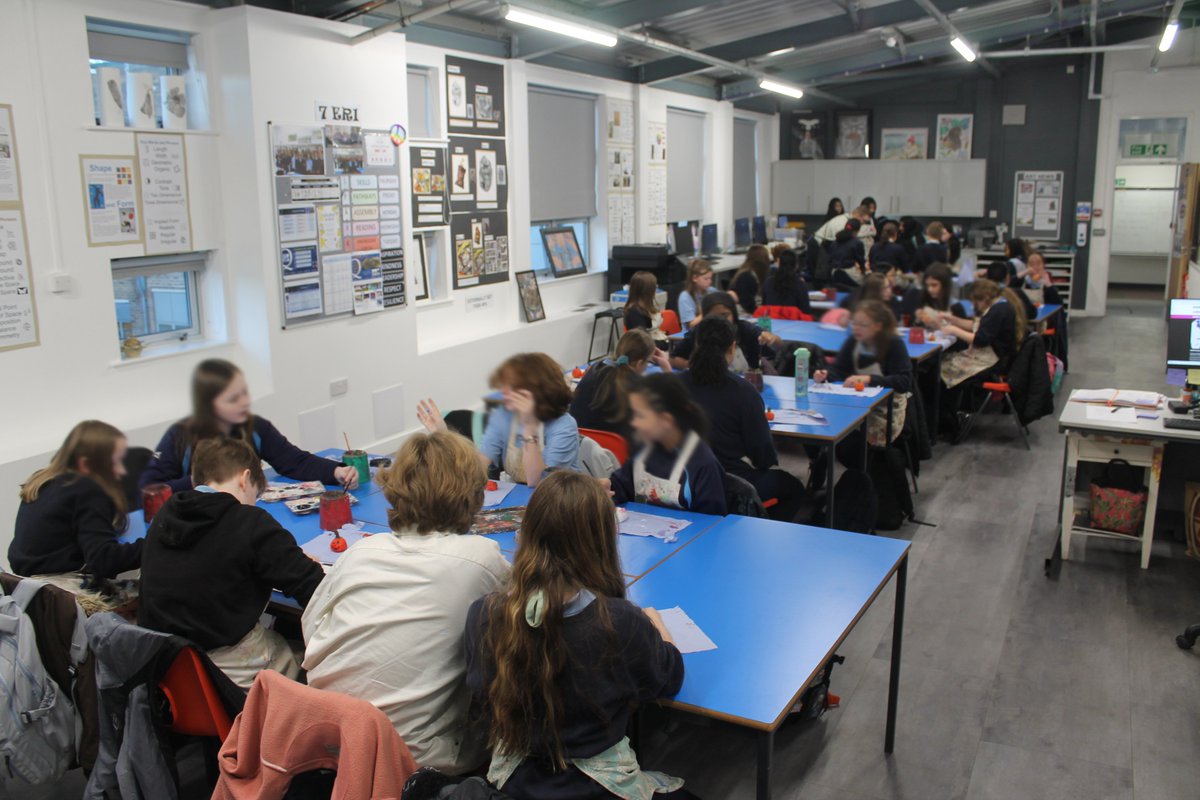 This #WorldArtDay, we’re spotlighting Queensbridge School in Birmingham, who received a grant from us for the refurbishment and equipment of their art room 🎨

📸 Students at the weekly art club, experimenting with techniques from clay sculpture to painting and collage.