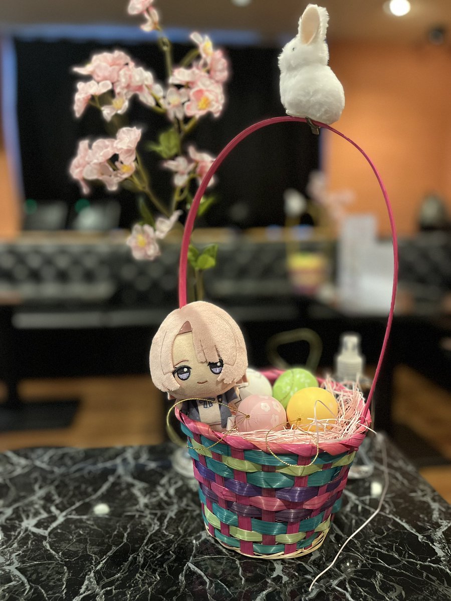 mika_manatee's tweet photo. こんばんは🌙
本日は18:00〜24:00の営業です🐇🪺
ひまりさんとみかでお待ちしてます

イースターイベント開催中です🐣💗
🌸歌って飲んで食べて楽しみましょう🌸

#アニソンカラオケ酒場マナティ #アニソンバー https://t.co/Uk6ReQKzRi