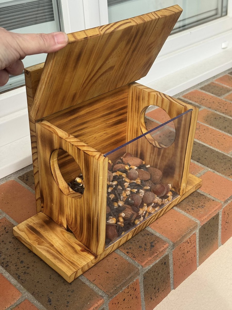 TwoTrees3d_'s tweet photo. Out of her love for nature, @Émilie DL made a feeder for wild squirrels with our TTC450pro.🐿🐿🌳
Learn more: https://t.co/psZlyJkNYA
#ProtectNature #CNC #SquirrelBox #DIYCrafts #TwoTrees #woodworking #WorldEarthDay #TTC450pro https://t.co/cXDB0ixkaU