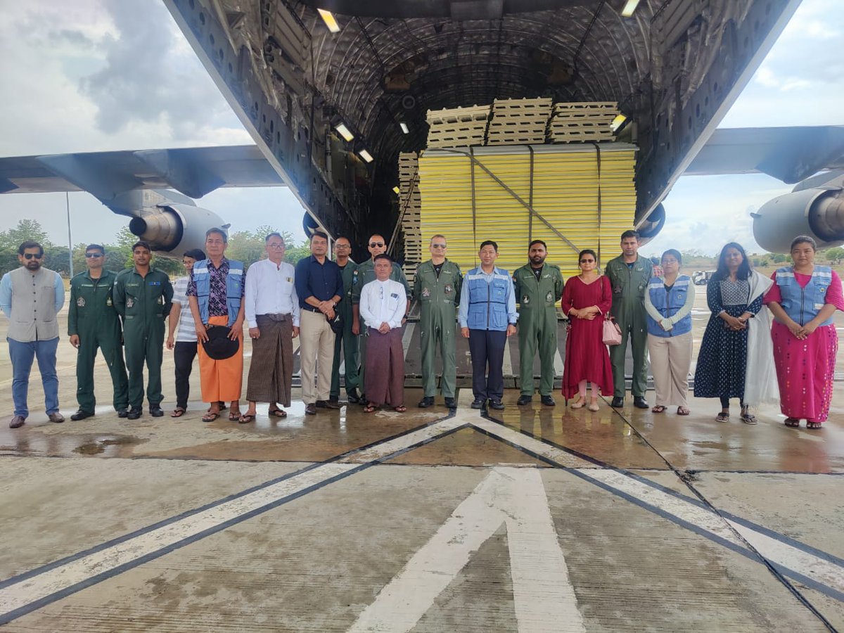 IndiainMyanmar's tweet image. First Secretaries Ritu Yadav, Amit Shreeansh &amp;amp; A. Sowmiya received the @IAF_MCC C17 carrying pre-fab office/housing units, with MOSWRR DG Min Thein &amp;amp; MOD Col Minn Zaw, at Naypyitaw today. Meanwhile @AmbAbhayThakur conveyed support to our community in Sagaing town.#OperationBrahma