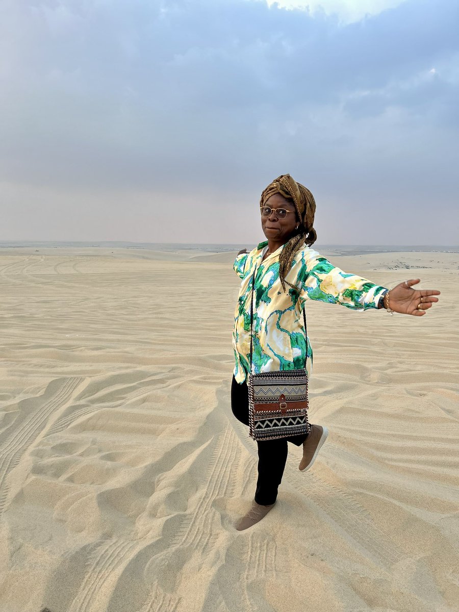 NELLYTSHELAMUT's tweet image. Trouver le temps de se #familiariser avec la solitude ?

Oui.

Pour #écouter les bruits du #silence.
Pour apprendre à se connaître. 
Pour appréhender ses paramètres personnels. 
Pour détecter sa #mission sur terre.
Oui.
Seul le #silence permet d’appréhender notre être profond.…