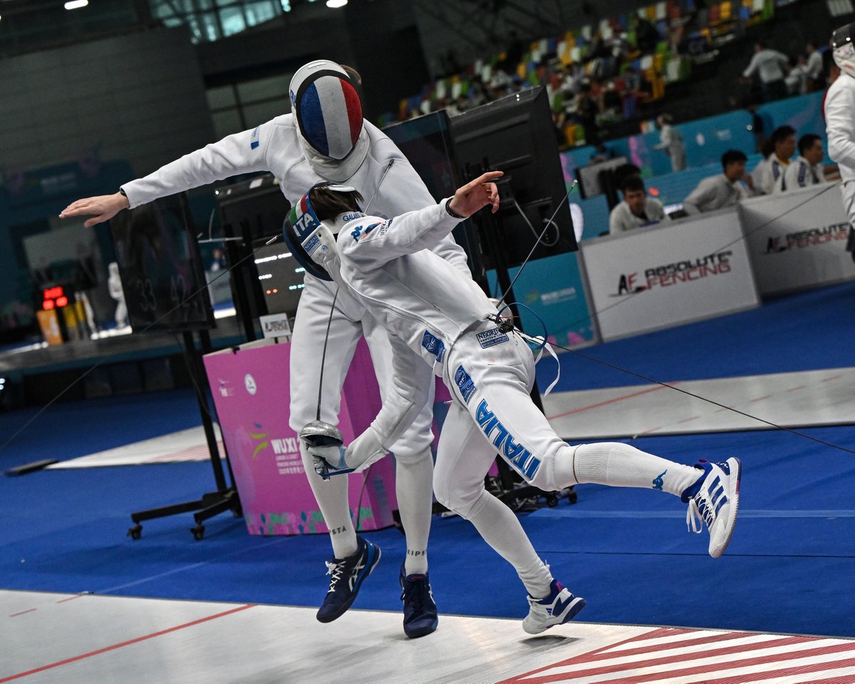 FIE_fencing's tweet photo. Cacth the moments from Junior Men's Team Epee semifinals at the Wuxi 2025 Junior & Cadet World Championships! ⚔️🌍

🔴stream: https://t.co/ZmpRzLXyTH 
ℹ️ info: https://t.co/oiwJ2GnJ5A

📷 Augusto Bizzi / Eva Pavia Gomez / Luca Pagliaricci
#Wuxi2025 #China #fencing #escrime #esgrima #CadetWorlds #worldchampionships #FIE #epee