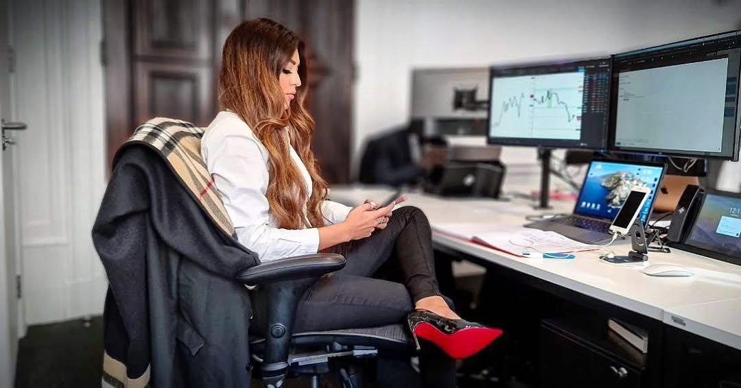 Built, not bought Hustle, not handed Earned, not given!
#workhardplayhard #success #hustle #earnedit #forextrader #femalehustler #charts #fx #louboutin #likeforlike #2025  #quarantine