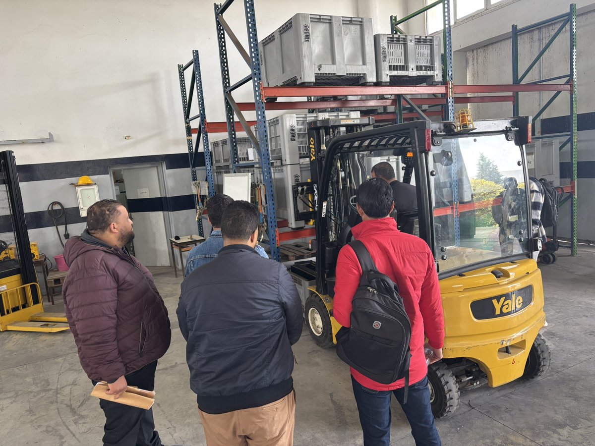 Perini Marco (@marco68perini) on Twitter photo Trasporti-logistica: l’🇮🇹 ha bisogno di mano d’opera, la 🇹🇳 è ricca di competenze: #immigrazione regolare, rispetto dei #diritti dei lavoratori, contro i #trafficanti di persone, formazione e lavoro per crescere insieme. Con GiGroup <a href="/FondazioneAVSI/">Fondazione AVSI</a> <a href="/GpSilvestri/">Giampaolo Silvestri</a> <a href="/marialauraconte/">Maria Laura Conte</a> Trasporti-logistica: l’🇮🇹 ha bisogno di mano d’opera, la 🇹🇳 è ricca di competenze: #immigrazione regolare, rispetto dei #diritti dei lavoratori, contro i #trafficanti di persone, formazione e lavoro per crescere insieme. Con GiGroup <a href="/FondazioneAVSI/">Fondazione AVSI</a> <a href="/GpSilvestri/">Giampaolo Silvestri</a> <a href="/marialauraconte/">Maria Laura Conte</a>